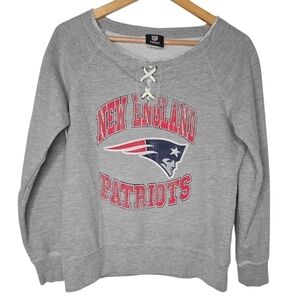NFL Team Apparel Women's New England Patriots Gray Sweatshirt Size Small
